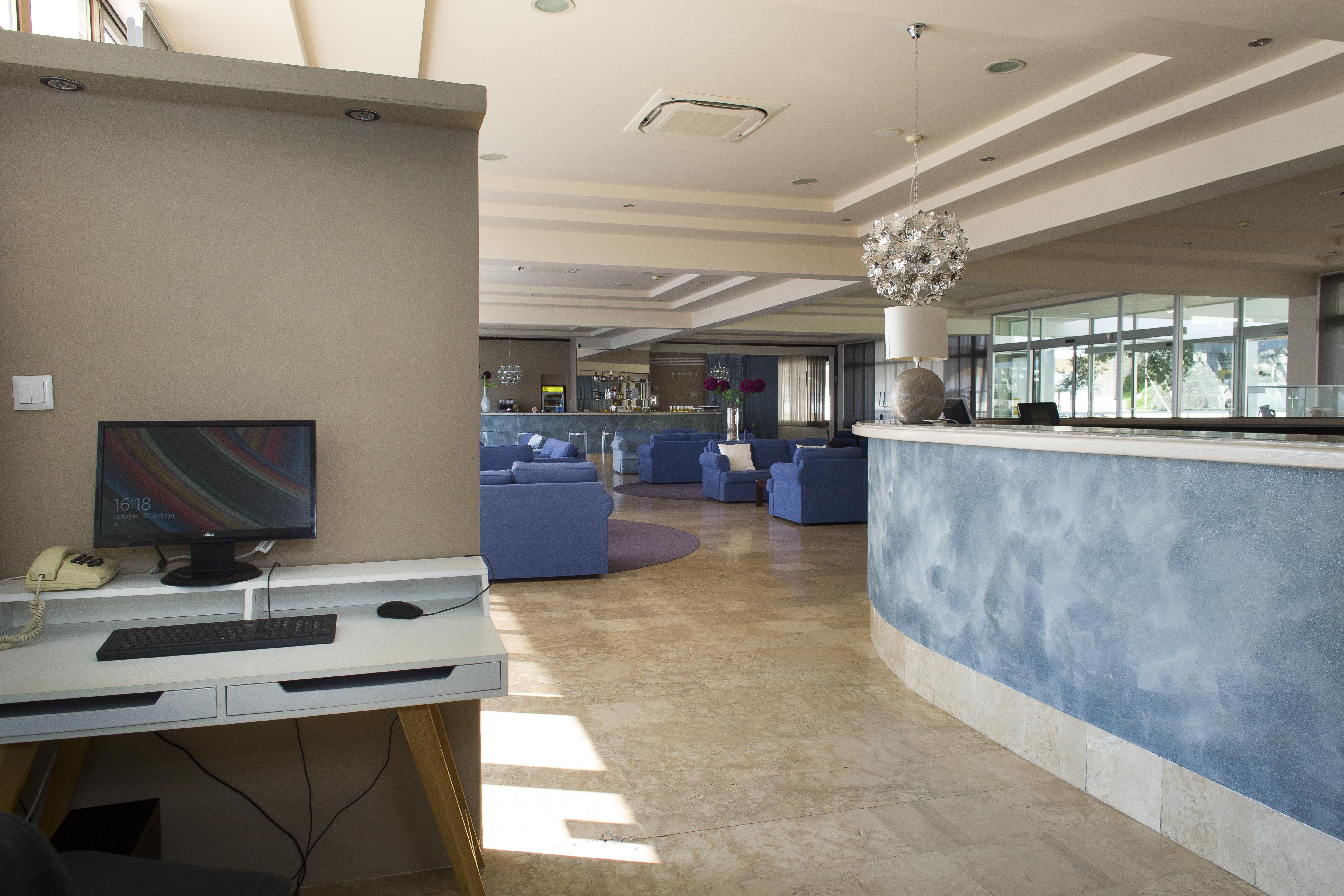 Hotel Labineca Gradac  Exterior photo