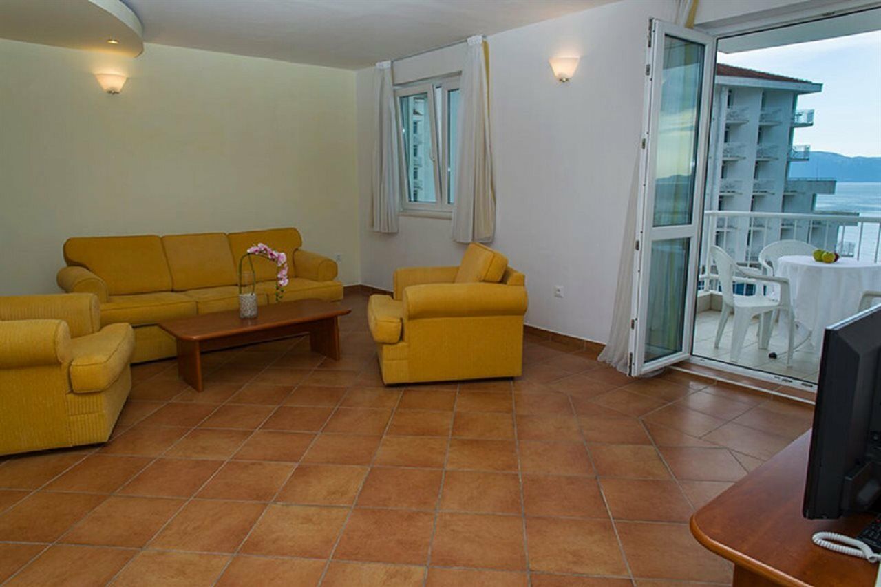 Hotel Labineca Gradac  Exterior photo